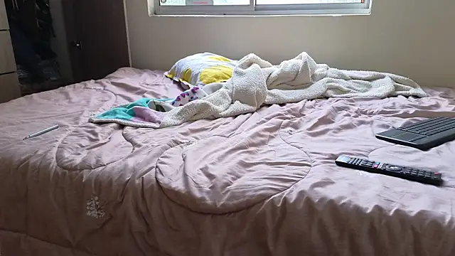 Snapshot of ViolettaSummer chatting on 12, 1, 2025 ViolettaSummer online show from 12, 1, 2025