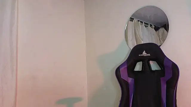 Snapshot of ViolettaSummer chatting on 1, 2, 2025 ViolettaSummer online show from 1, 2, 2025