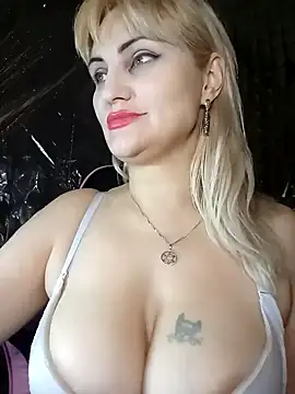 Freya Milf online show from 1, 2, 2025