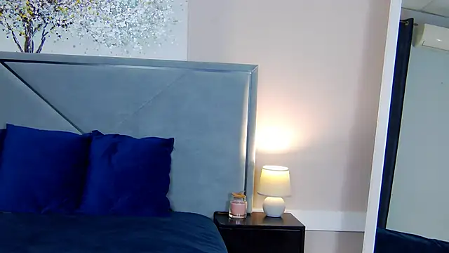 NicoleRosss online show from 11, 10, 2025