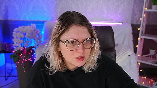 CoolTatis online show from 4, 2, 2026