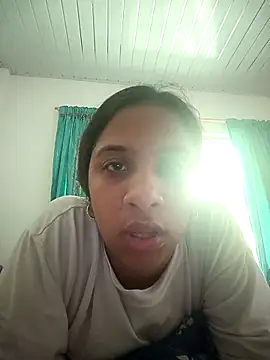 Snapshot of Susan-Rumie chatting on 17, 12, 2025 Susan-Rumie online show from 17, 12, 2025