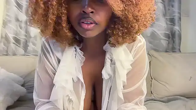 Snapshot of Chocolate_queen2 chatting on 24, 5, 2026 Chocolate queen2 online show from 24, 5, 2026