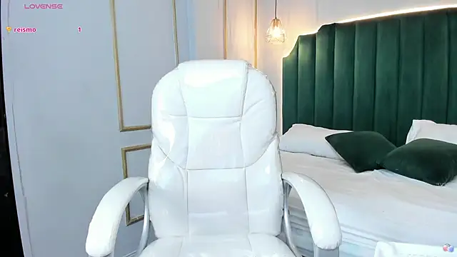 LindsyCater online show from 29, 9, 2025