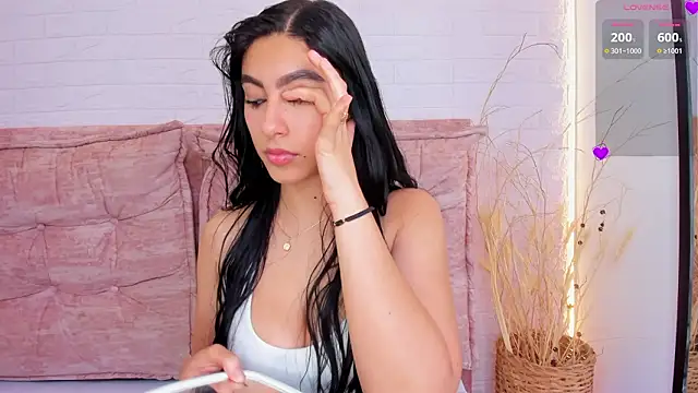 Snapshot of Emily_roux chatting on 12, 3, 2026 Emily roux online show from 12, 3, 2026