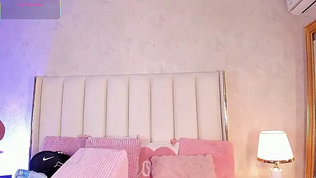 CahitlinBell online show from 7, 2, 2026