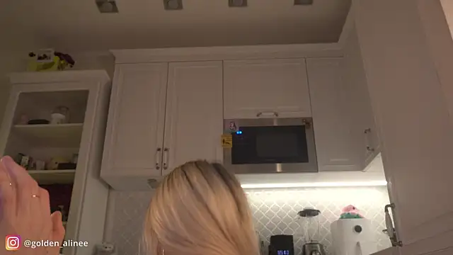 Snapshot of Golden_Aline chatting on 15, 1, 2025 Golden Aline online show from 15, 1, 2025