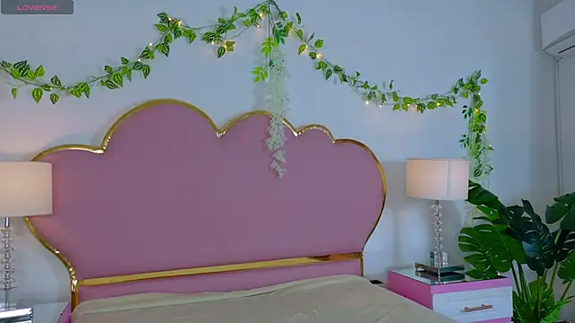 EmmaCrush online show from 23, 10, 2025