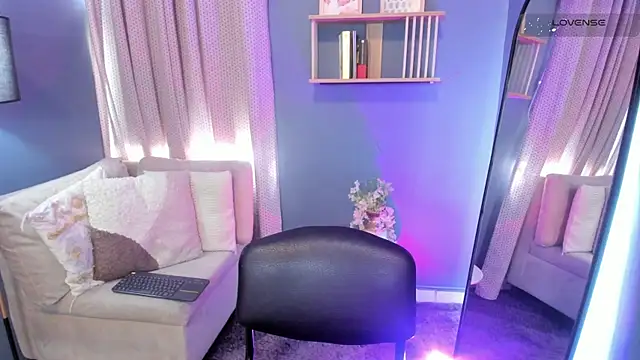 Snapshot of _alaiasmile_ chatting on 19, 6, 2026 alaiasmile online show from 19, 6, 2026