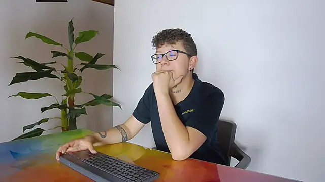 alex noa online show from 29, 10, 2025