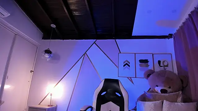 Snapshot of maye_wells chatting on 12, 2, 2025 maye wells online show from 12, 2, 2025