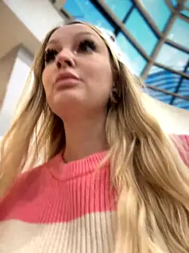 Snapshot of Teya_moon_ chatting on 3, 12, 2024 Teya moon  online show from 3, 12, 2024