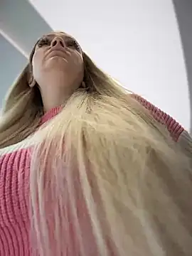 Snapshot of Teya_moon_ chatting on 12, 12, 2024 Teya moon  online show from 12, 12, 2024