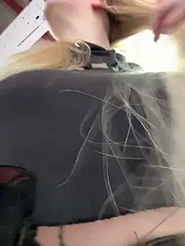 Snapshot of Teya_moon_ chatting on 1, 2, 2025 Teya moon  online show from 1, 2, 2025