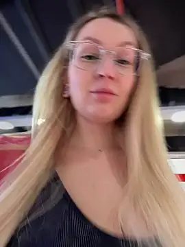 Snapshot of Teya_moon_ chatting on 22, 2, 2025 Teya moon  online show from 22, 2, 2025