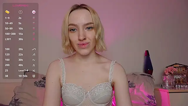 Snapshot of cheryl_mason chatting on 7, 12, 2024 cheryl mason online show from 7, 12, 2024