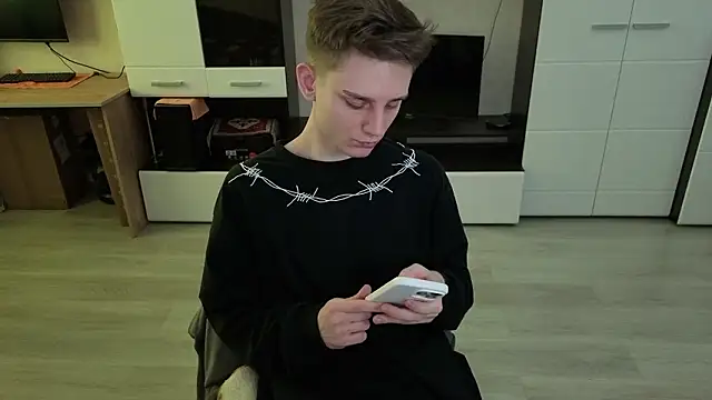 angryzan online show from 10, 3, 2026