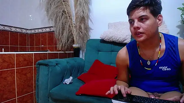 Leon hot X online show from 5, 2, 2025