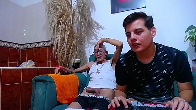 Leon hot X online show from 6, 2, 2025