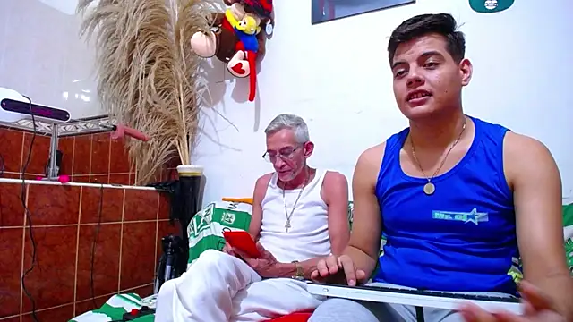 Leon hot X online show from 13, 3, 2025