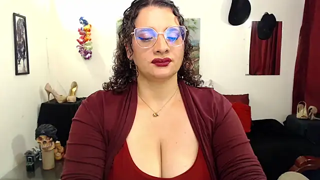 Snapshot of Aleja_Gonzales chatting on 27, 1, 2025 Aleja Gonzales online show from 27, 1, 2025