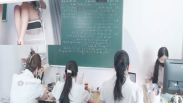 Snapshot of _Math_ chatting on 16, 9, 2025 Math online show from 16, 9, 2025