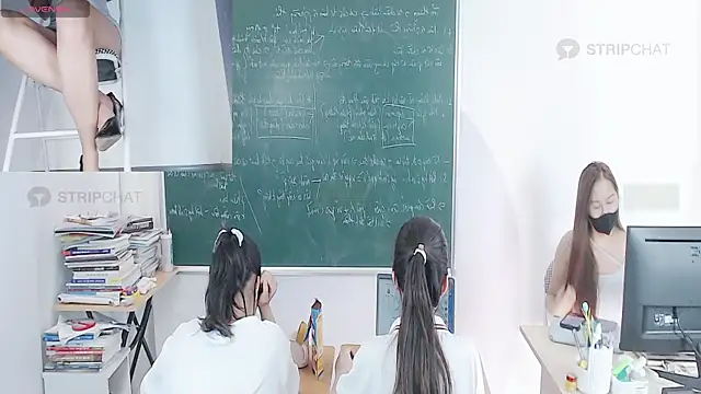 Snapshot of _Math_ chatting on 27, 9, 2025 Math online show from 27, 9, 2025