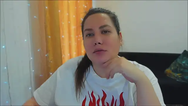  madalexa  online show from 5, 11, 2025