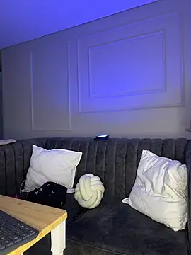 GabriellaFerrer online show from 13, 11, 2025