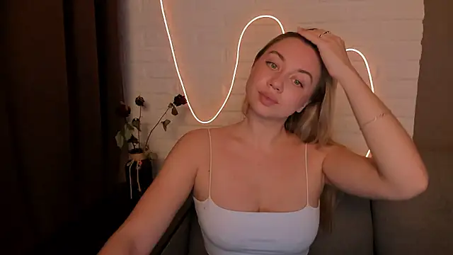 Snapshot of DanielaWisse chatting on 2, 12, 2024 DanielaWisse online show from 2, 12, 2024