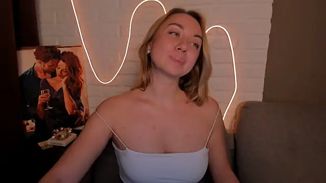 Snapshot of DanielaWisse chatting on 11, 12, 2024 DanielaWisse online show from 11, 12, 2024