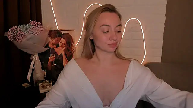 Snapshot of DanielaWisse chatting on 15, 12, 2024 DanielaWisse online show from 15, 12, 2024