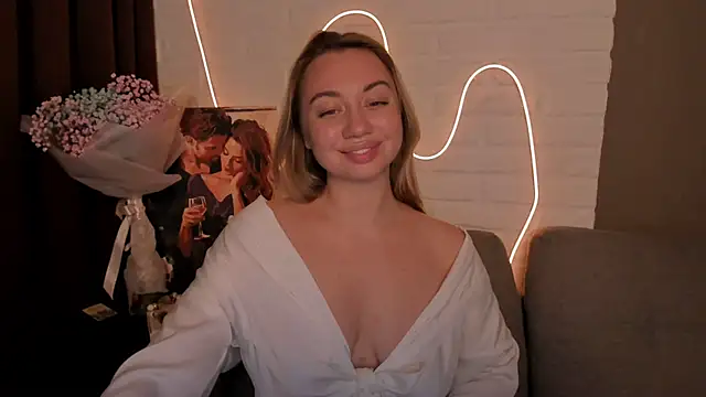 Snapshot of DanielaWisse chatting on 16, 12, 2024 DanielaWisse online show from 16, 12, 2024