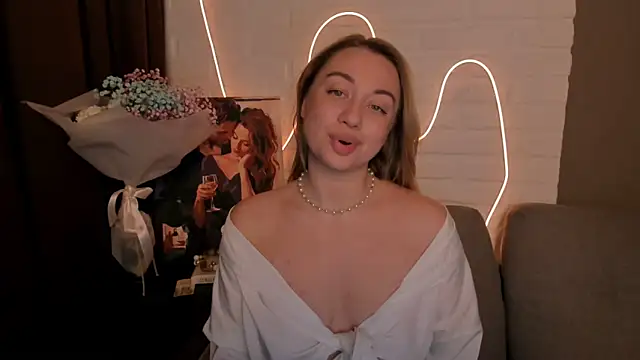 Snapshot of DanielaWisse chatting on 16, 12, 2024 DanielaWisse online show from 16, 12, 2024