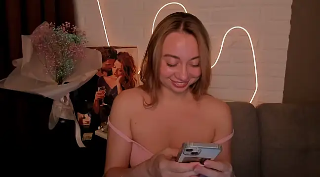 Snapshot of DanielaWisse chatting on 14, 1, 2025 DanielaWisse online show from 14, 1, 2025