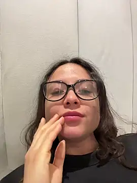 Snapshot of Megan_Rodrigo chatting on 25, 6, 2026 Megan Rodrigo online show from 25, 6, 2026