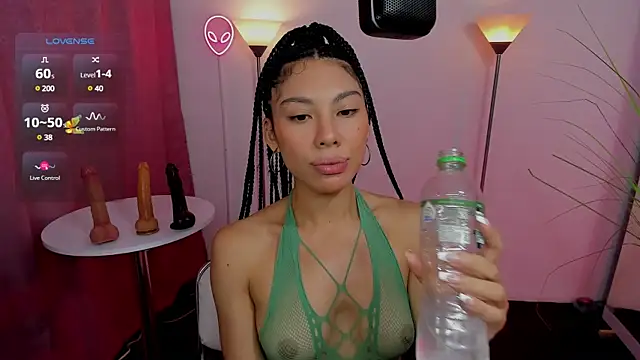 Dayanna tecca online show from 12, 3, 2025