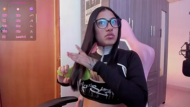 Kayla foxxy online show from 11, 1, 2026