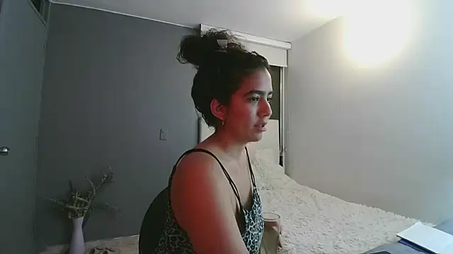 Snapshot of arteverena chatting on 10, 3, 2025 arteverena online show from 10, 3, 2025