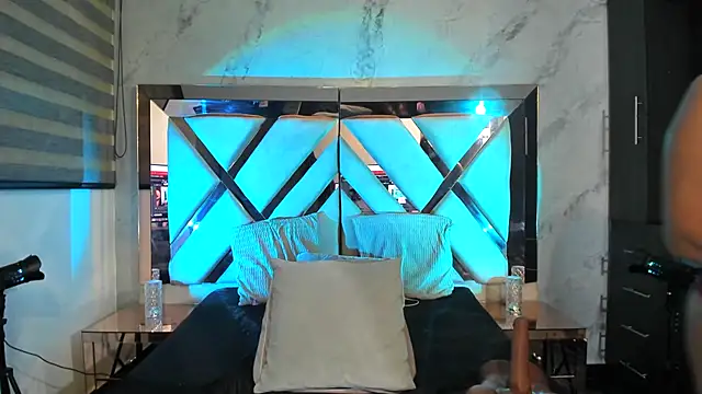 Susy wisee online show from 19, 4, 2026