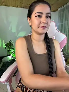 Snapshot of Violetta_kim1 chatting on 3, 12, 2024 Violetta kim1 online show from 3, 12, 2024