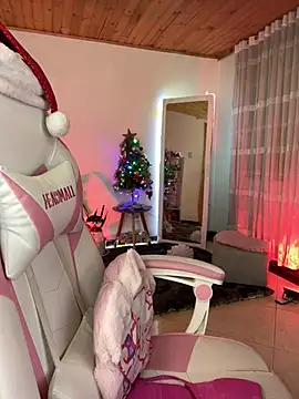 Snapshot of Violetta_kim1 chatting on 14, 12, 2024 Violetta kim1 online show from 14, 12, 2024