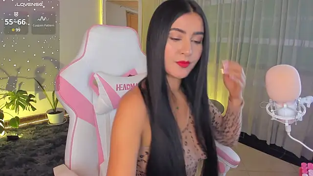 Snapshot of Violetta_kim1 chatting on 10, 1, 2025 Violetta kim1 online show from 10, 1, 2025