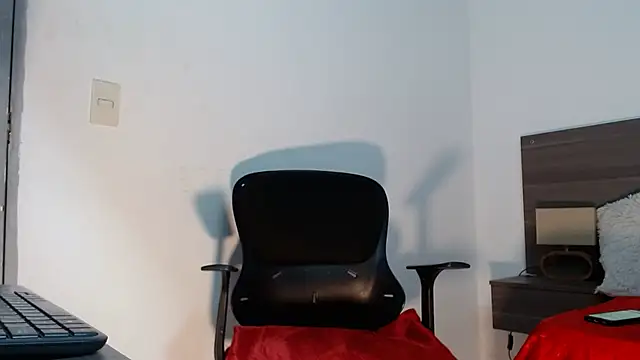 Mila cams1  online show from 22, 2, 2026