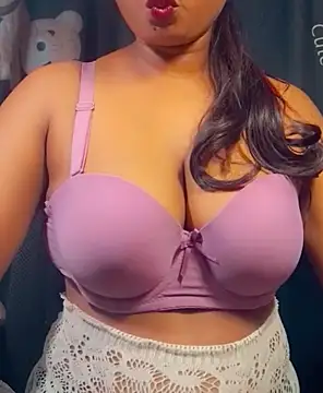 SLteena online show from 2, 3, 2026