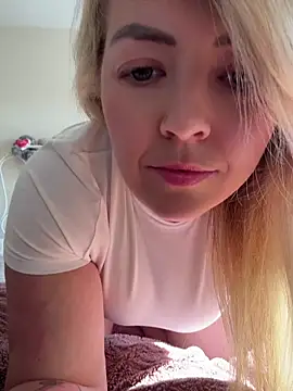 xxcurvyjessiexx online show from 6, 4, 2026