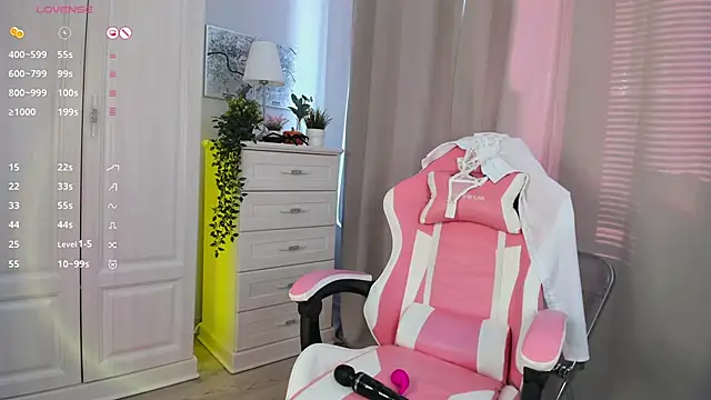 FreyaRaya online show from 27, 2, 2025