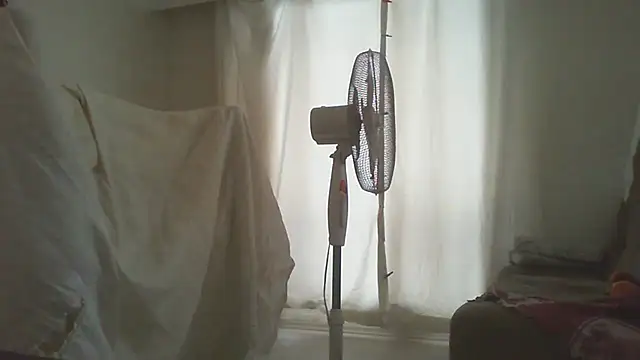 Snapshot of thekeys chatting on 6, 11, 2025 thekeys online show from 6, 11, 2025