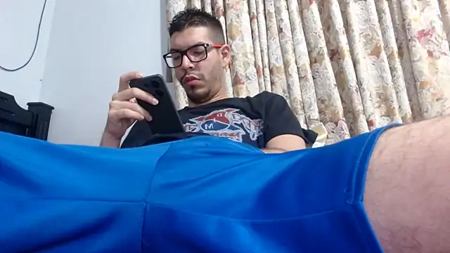 Snapshot of gollfather13 chatting on 12, 2, 2025 gollfather13 online show from 12, 2, 2025