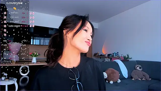 Sweet yasu online show from 5, 3, 2025